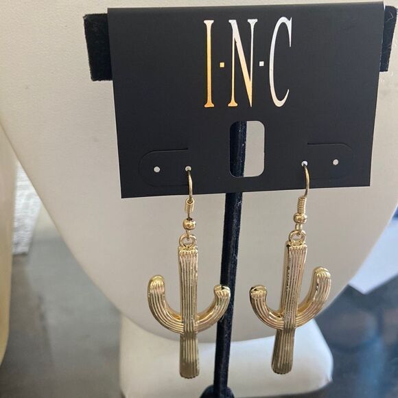 Inc Earrings NWT cactus design gold color - Picture 1 of 5